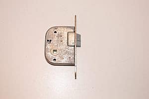 Dag Slot Lengte =155mm / Breedte = 17mm  (dag en nacht) (slot) (dagslot) Licht beschadigd. wordt gebruikt voor tussendeuren/binnendeuren in huis. makkelijk te monteren.