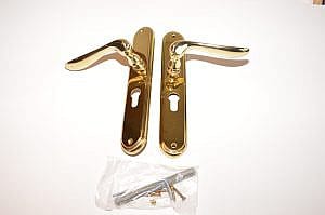 Valli valli Deurkruk geveerd  Massief messing/goud  VV H165P  MES PC55   ARTH165 ARTH136 H165 H136  Lengte= 24mm / breedte = 42mm  Hart op hart maten schroefgaten = 215mm .  Wordt gebruikt voor houten deuren massief messing/goud!  PRIJS IS PER PAAR/SET.